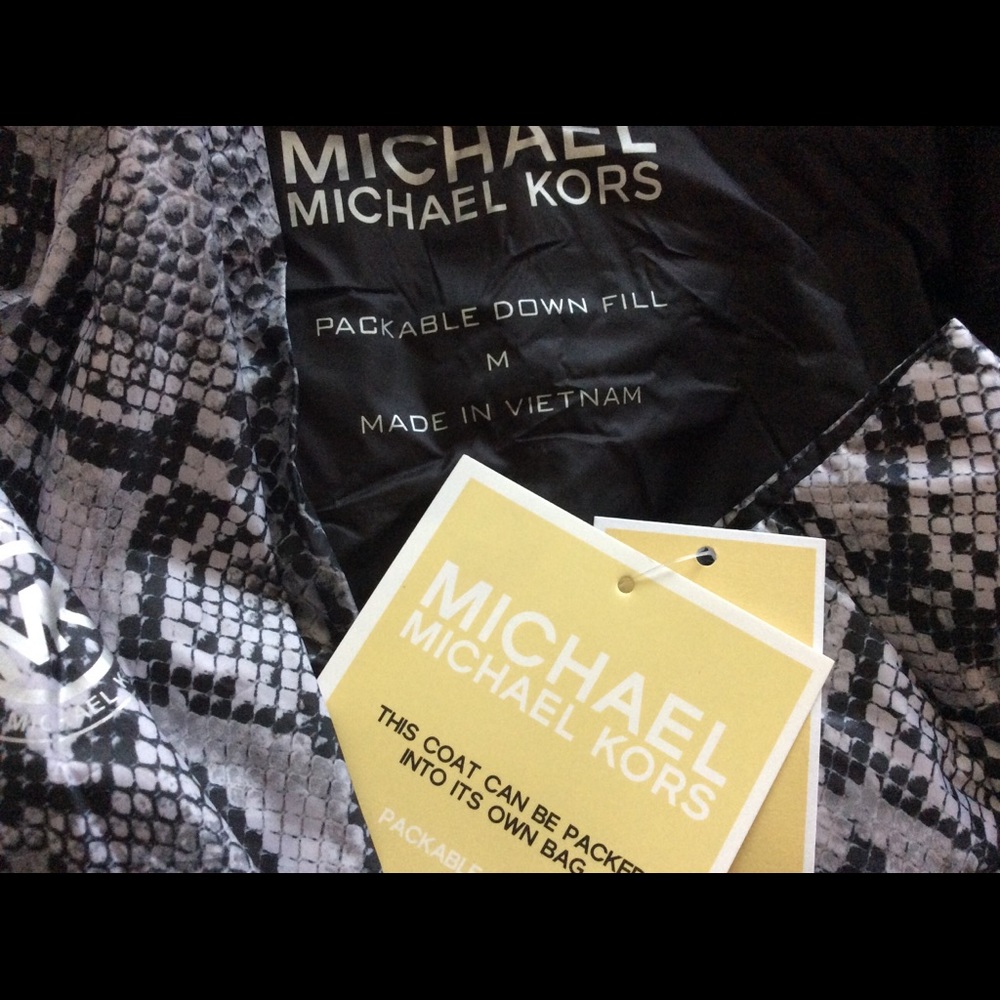 Puffer jacket packable lightweight Michael Kors jacket snake skin grey black new - Picture 7 of 11